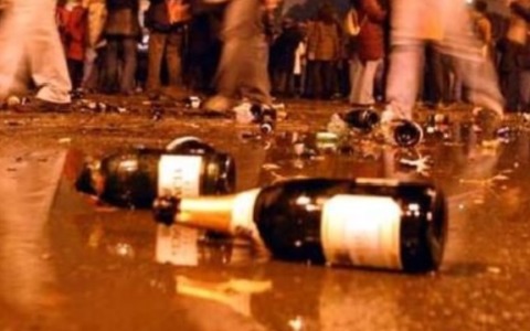 L’appuntamento con una donna finisce in rissa