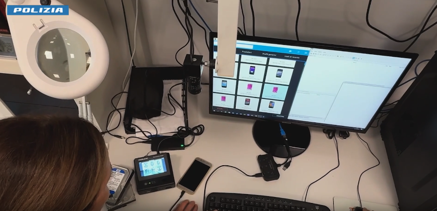 Pedopornografia Online: 5 arresti maxi operazione della Polizia Postale