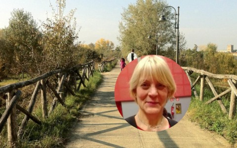 Aggressione nella “Corona Verde”: due cani senza guinzaglio feriscono una donna