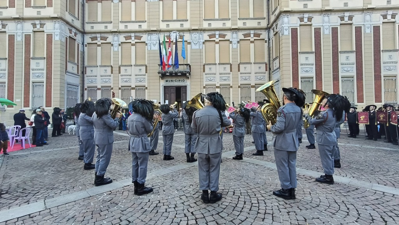 Celebrati a suon di musica i 30 anni della Fanfara dei Bersaglieri di Settimo