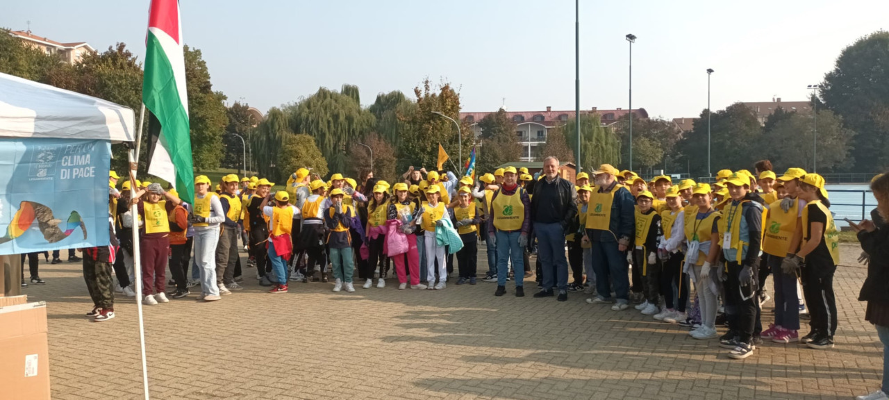 Puliamo il Mondo a Settimo Torinese: studenti protagonisti per l’ambiente e la pace