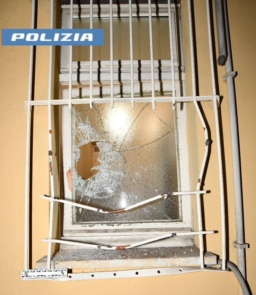 Notte folle di spaccate in Barriera: di mira le vetrine dei negozi