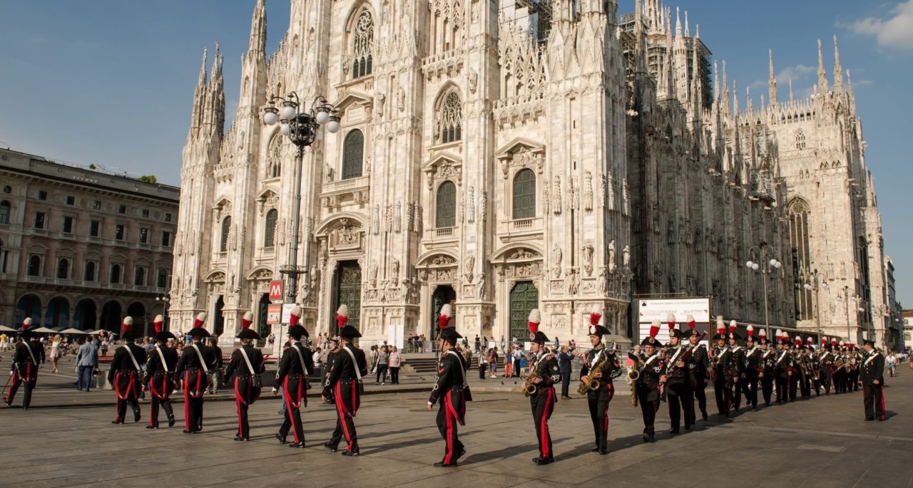 Divise storiche e musica dell’Arma: i Carabinieri protagonisti al Torino Outlet Village