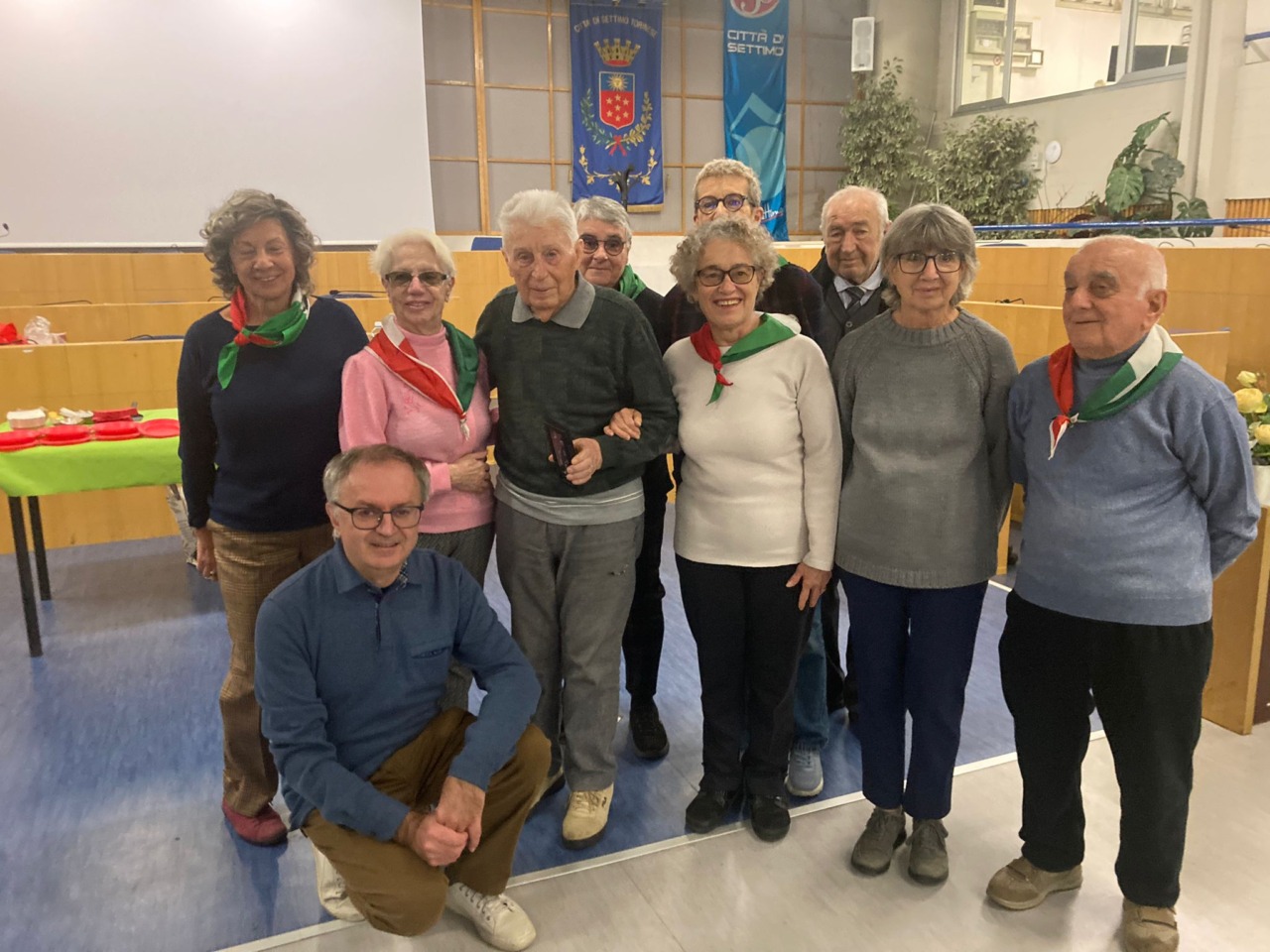 Settimo Torinese: festa a sorpresa per i 97 anni di Ubaldo Ballarini, la “staffetta Fulmine”