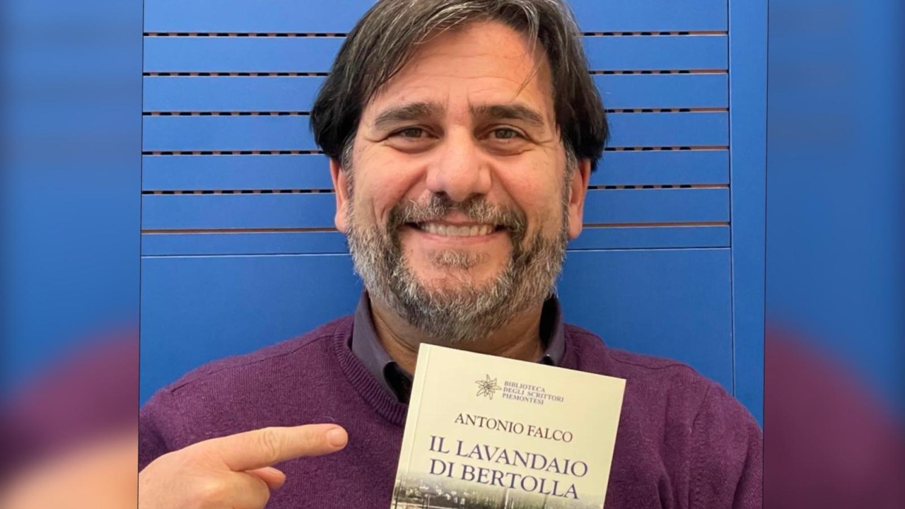 “Parole in tazza grande” alla Torre Medievale: Antonio Falco presenta “Il lavandaio di Bertolla”