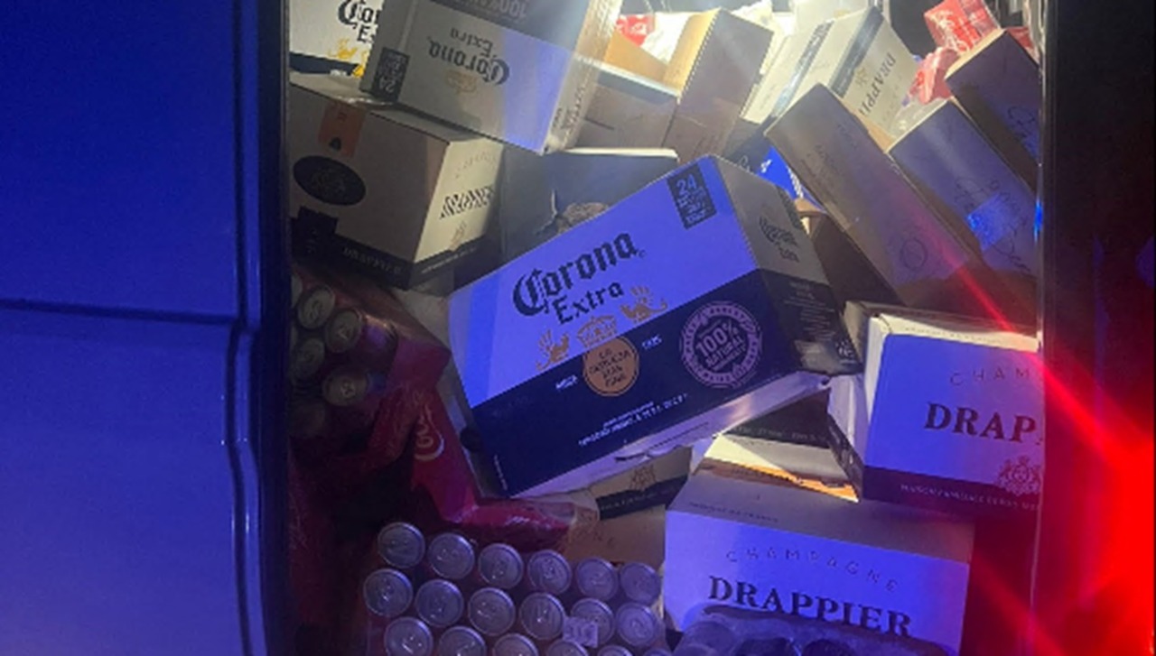 A Settimo maxi furto di champagne e bevande: scatta l’inseguimento in autostrada