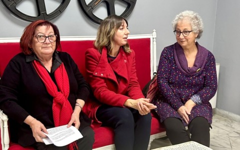 “Com’eri vestita?”: San Mauro accende la consapevolezza sul tema della violenza sulle donne