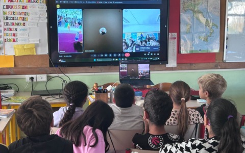 San Mauro, inaugurata in diretta con le scuole l’aula informatica in Senegal