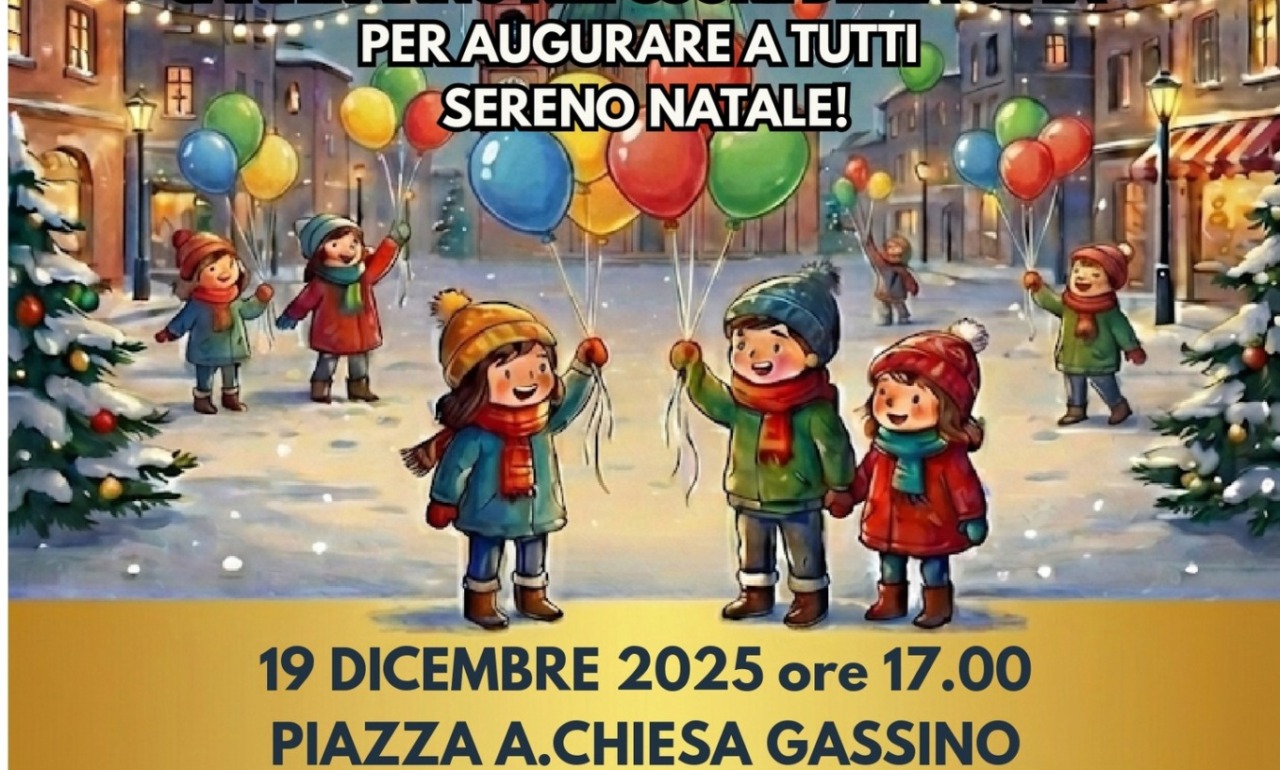 Natale a Gassino Torinese, i bambini dell’Asilo San Giuseppe cantano in piazza