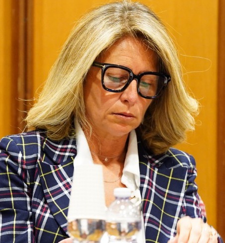 Paola Antonetto (Fdi) si veste da «paladina» del Pd