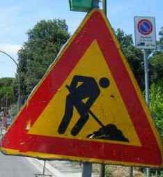 Un’area cani in via Schiapparelli tra i cantieri in corso sul territorio