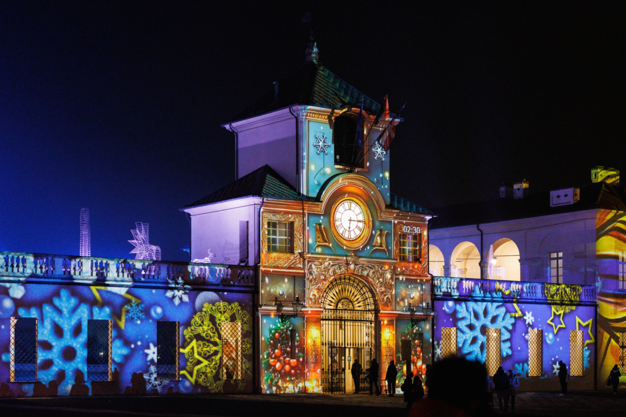 “Immaginaria 2025”, Venaria si accende di luci e magia: un mese di eventi tra Reggia e Borgo Antico
