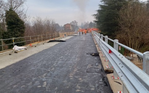 Sciolze, dietrofront: il ponte sulla Sp 98 riaprirà il 5 dicembre con senso unico alternato