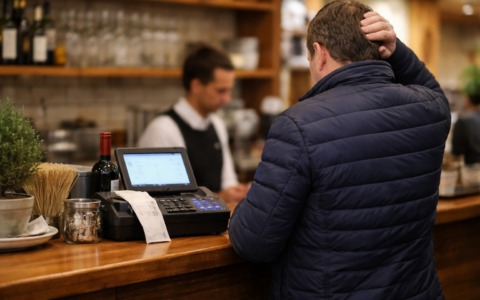 Ristoranti di Settimo “beffati”: due uomini mangiano ma poi non pagano