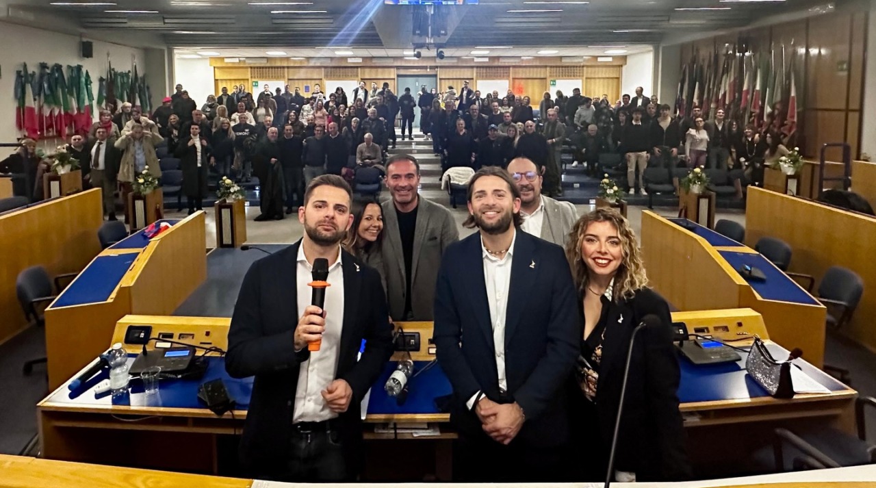 Settimo Torinese, sala consiliare gremita la serata sul “gender che (non) esiste”