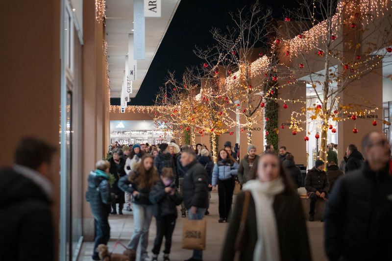Al Torino Outlet Village insieme ai saldi arriva una ricca offerta di proposte