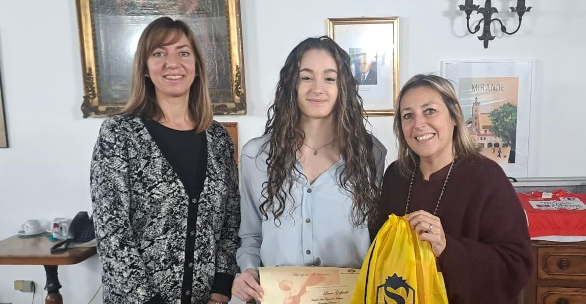 San Mauro celebra Laura Golfarelli, nuova “Farfalla Azzurra” della ginnastica ritmica