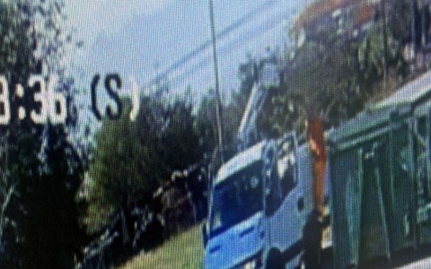 Settimo Torinese, abbandona due quintali di rifiuti pericolosi davanti alla sede di Seta: denunciato