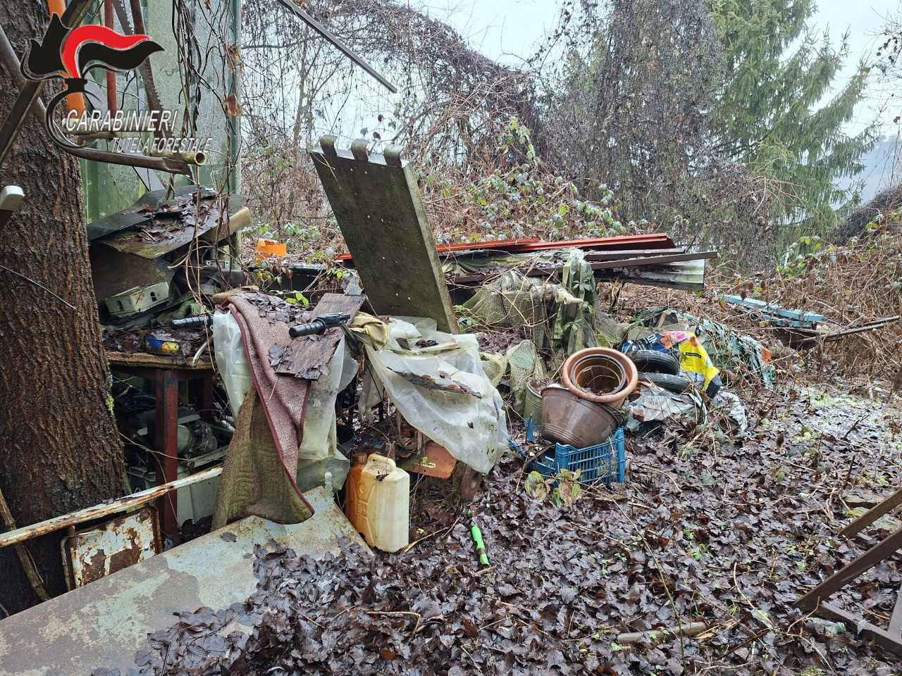 Gassino Torinese, area di oltre 2.000 metri quadrati sequestrata per deposito incontrollato di rifiuti