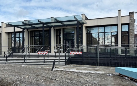 Piazzetta degli Alpini a Settimo, il cantiere libera l’accesso all’Anagrafe