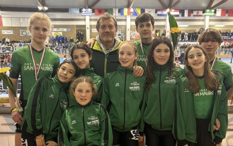 Pattinatori San Mauro protagonisti ai Campionati Italiani Indoor Ragazzi: pioggia di medaglie a Pescara
