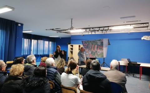 Da aprile scatta la «Ztl» fuori la scuola Gramsci e scoppia la polemica tra i residenti della zona