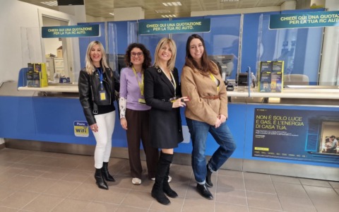 A Settimo Torinese ufficio postale “in rosa”