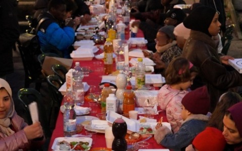 A Settimo Torinese l’Iftar di comunità: una serata di cibo e incontri tra culture