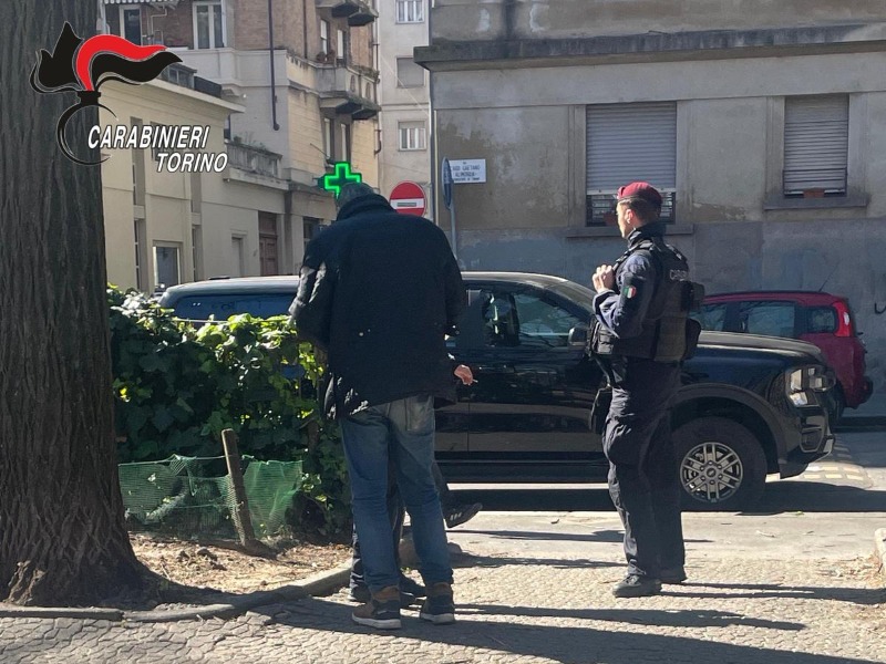 Spaccio di droga, due giovani di Settimo denunciati