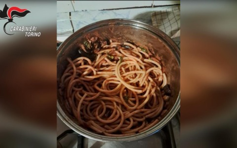 Venaria Reale, si finge chef su un sito di incontri e narcotizza un uomo: coppia arrestata per rapina