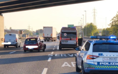 Incidente sulla A4 in direzione Milano: traffico in tilt allo svincolo di Settimo