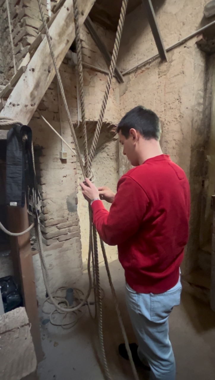 Bussolino, si rinnova il rito della “legatura delle corde” delle campane