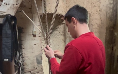 Bussolino, si rinnova il rito della “legatura delle corde” delle campane