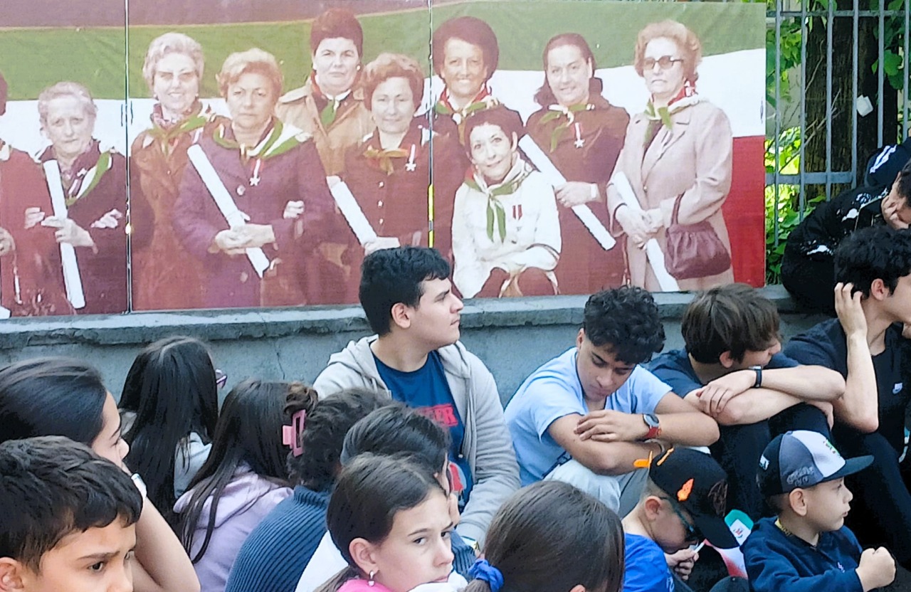 Settimo, nasce la piazzetta “Donne settimesi della Resistenza” davanti alla scuola Matteotti