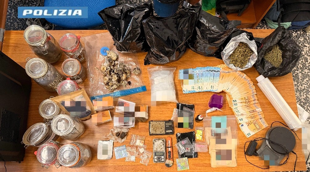 Smantellato “market” della droga: arrestato un 43enne