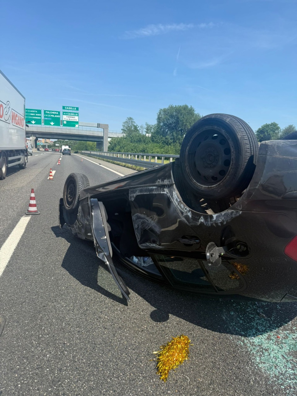 Incidente sulla Tangenziale Nord tra Borgaro e Caselle: auto si ribalta, un ferito in ospedale