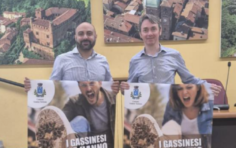 Pugno di ferro contro i padroni incivili: a Gassino tolleranza zero per chi non raccoglie le deiezioni