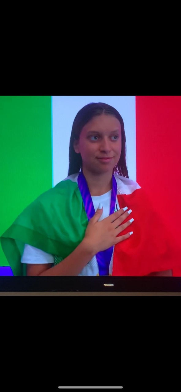 Carlotta Mazzone Regina a Novi Sad: la Stella di Castiglione Torinese Brilla d’Oro alla Coppa Comen