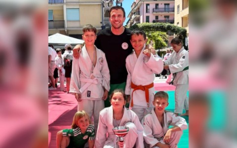 L’A.R. Judo Club San Mauro brilla in Liguria: conquistata una prestigiosa medaglia d’argento