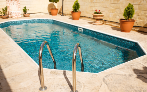 Castiglione Torinese: stop all’uso di acqua potabile per orti e piscine