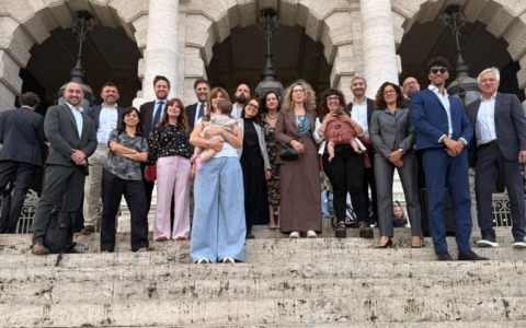 Congedo paritario, la proposta partita da Settimo raggiunge 50.000 firme