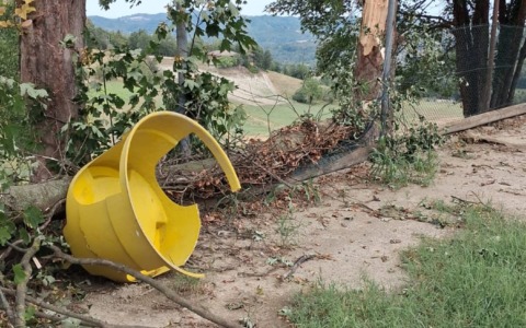Cinzano, violento temporale in collina: la conta dei danni dopo il maltempo