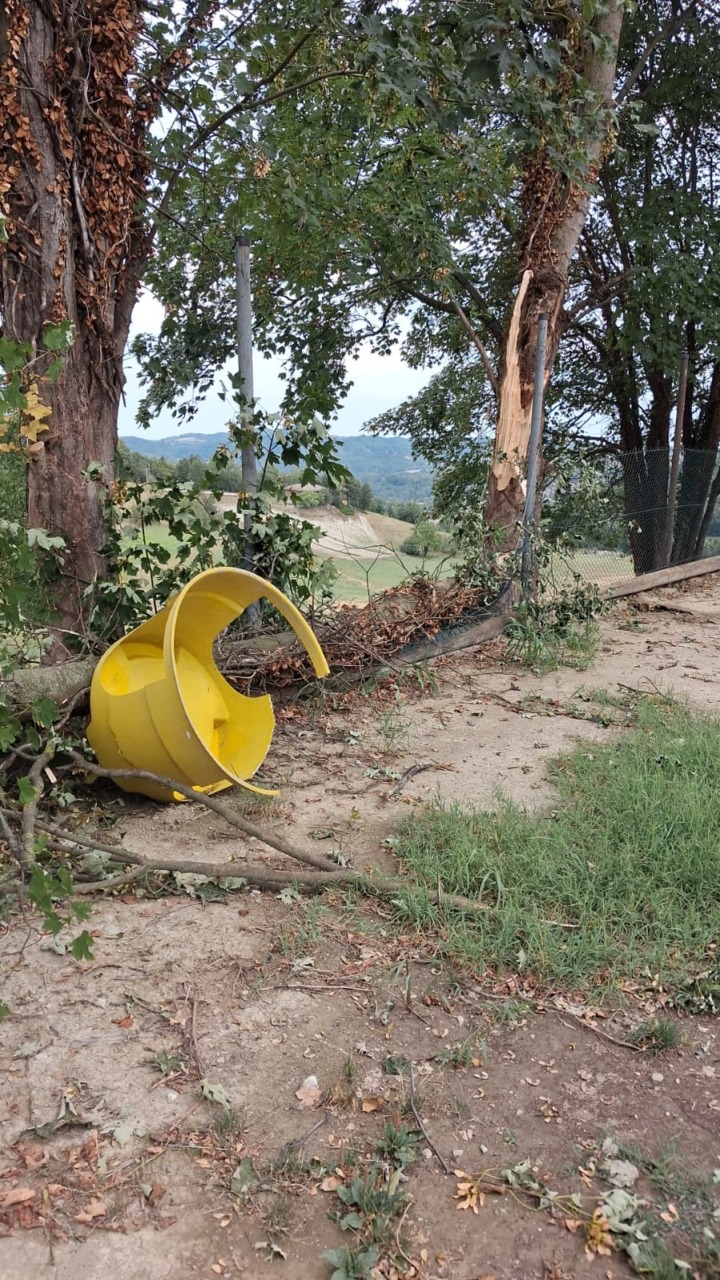 Cinzano, violento temporale in collina: la conta dei danni dopo il maltempo