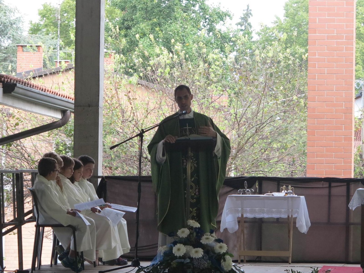 San Raffaele e Castiglione salutano don Martino e accolgono don Giovanni