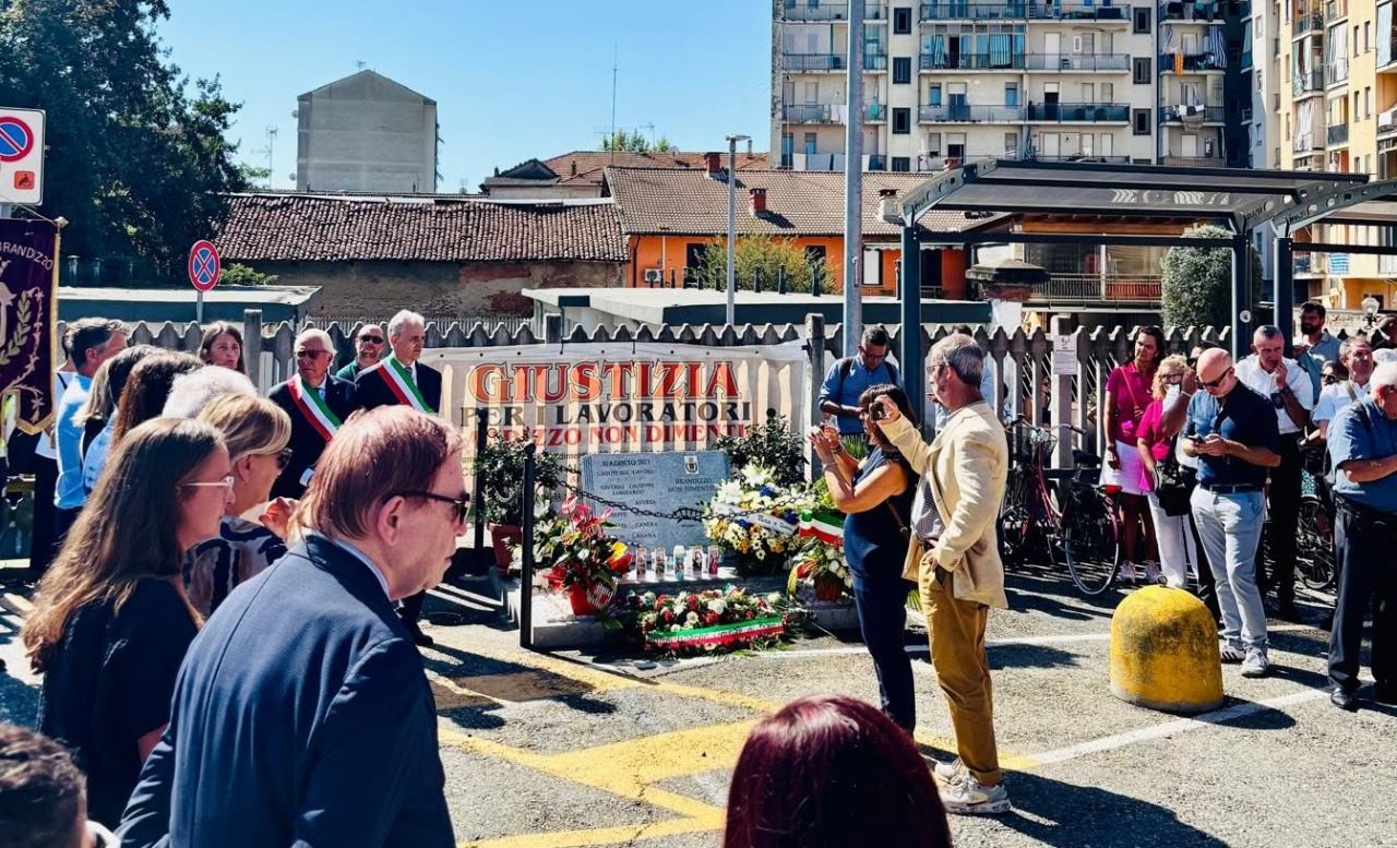 Strage di Brandizzo, anche la sindaca Piastra alla commemorazione: «La sicurezza sul lavoro è un diritto»