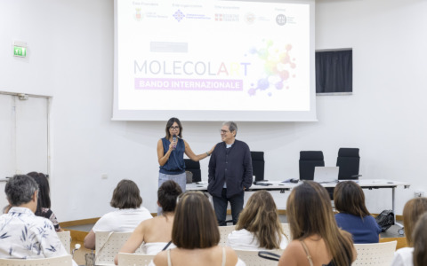 Chimica e arte per rilanciare il commercio di vicinato: “Un ottimo strumento di promozione”