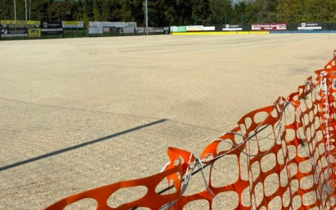Campo sintetico di San Mauro, Autovip: «Lavori fermi e ancora nessuna data certa»