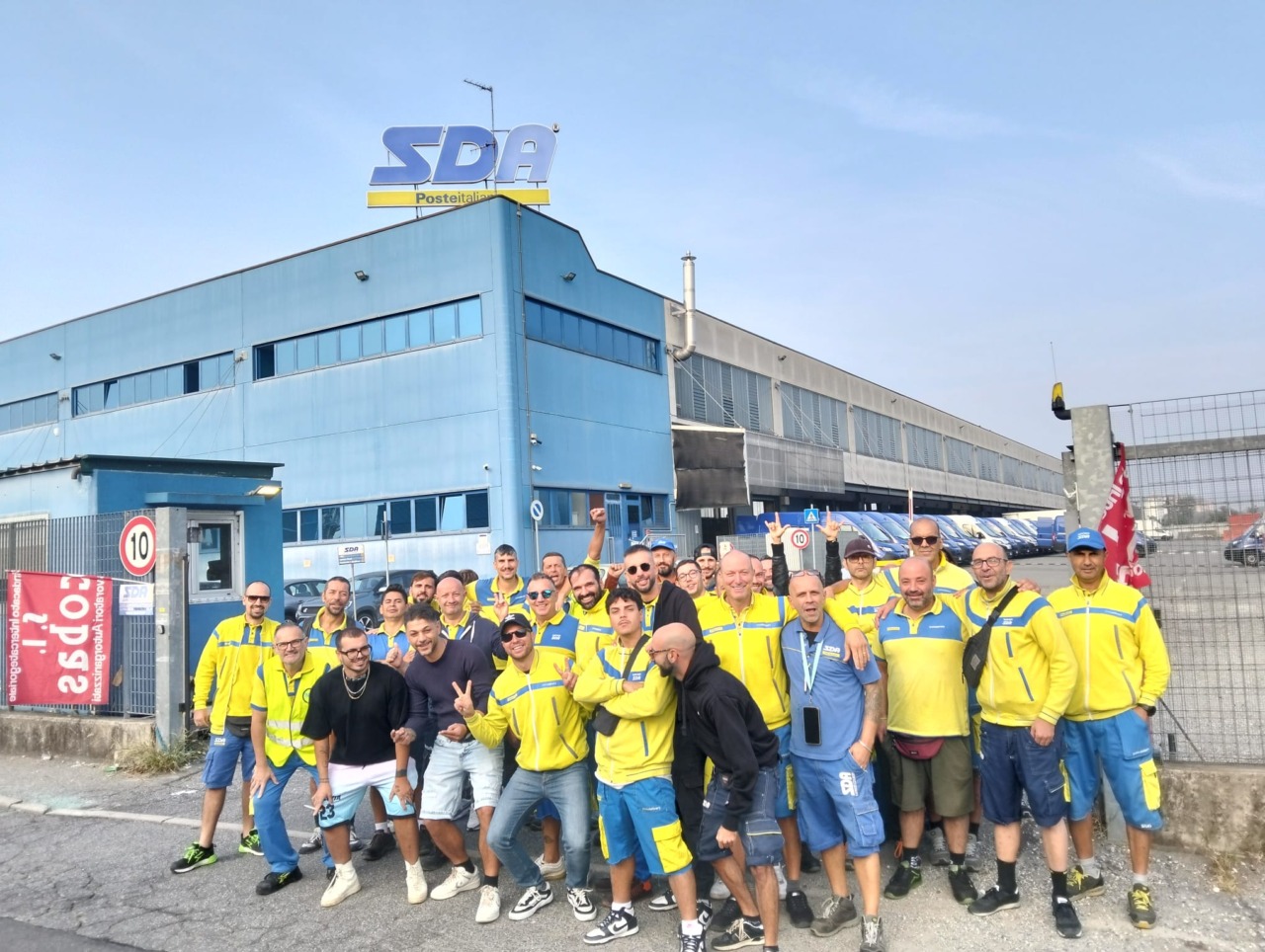 Sda, sciopero a Settimo: «Lavoratori fermi contro i bassi salari»