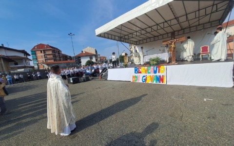 I Comuni della collina accolgono don Giovanni Manella: l’insediamento con l’Arcivescovo Repole