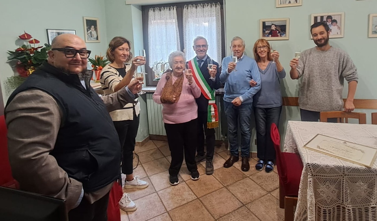 San Raffaele Cimena festeggia due centenarie: gli auguri del Comune a Fiorenza e Franca